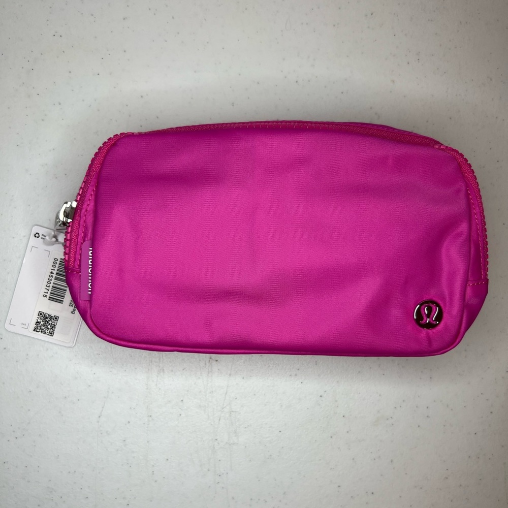 Lululemon Belt Bag Sonic Pink 1L - Picture 7 of 12